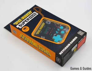 HMT Super Micro Space Invaders Keychain Gamer