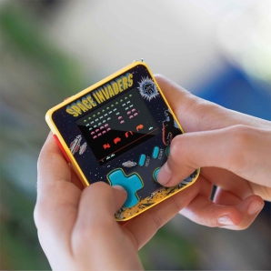 HMT Super Micro Space Invaders Keychain Gamer