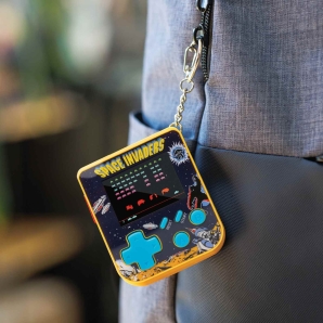 HMT Super Micro Space Invaders Keychain Gamer